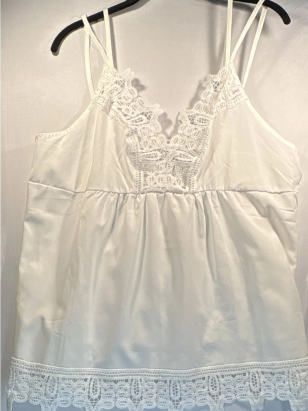 White Lace Trim V-Neck Tank Top